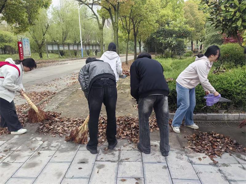 以劳润心 ‖ 我校深耕劳动教育，践行“健康第一”理念